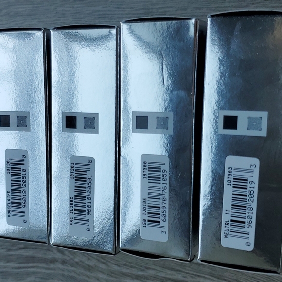 Lancome Dual Finish Multi Tasking Longwear Foundation Powder - Various Shades - Picture 8 of 8